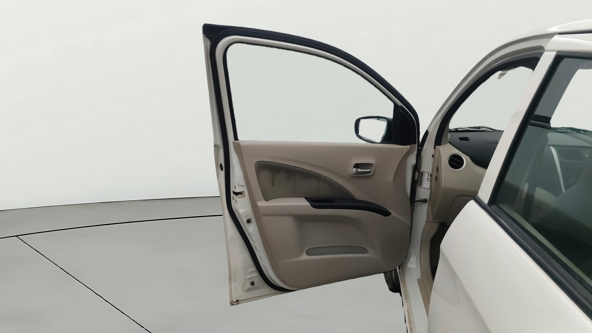 View 2020 Maruti Suzuki 1000 Base Variant Image 30 Used 2020 Maruti Suzuki 1000 Base Variant Image 30