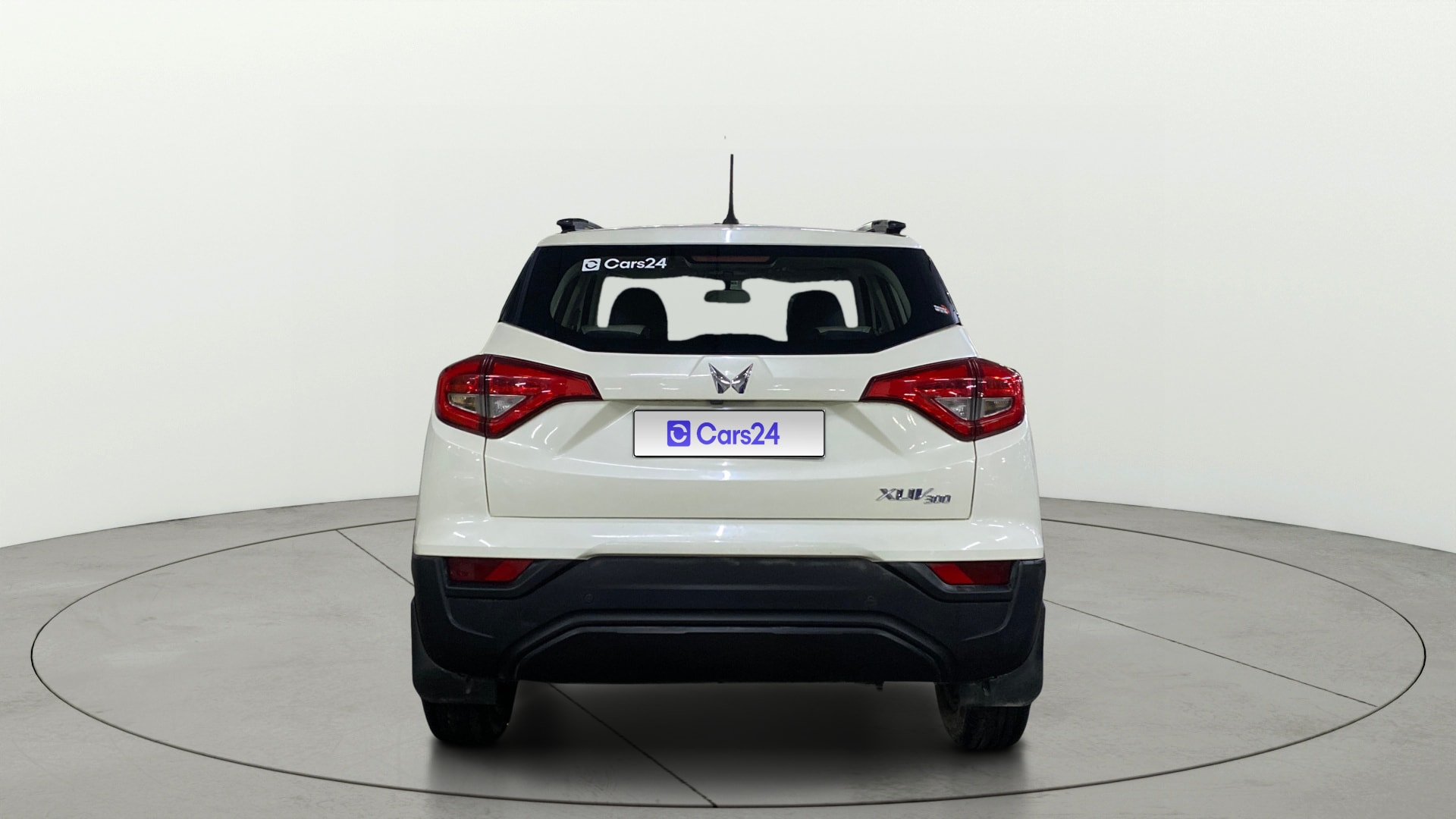 Used 2023 Mahindra XUV300 Used 2023 Mahindra XUV300