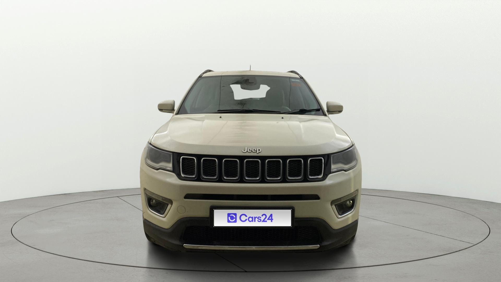 View 2017 Jeep Compass Limited 4X4 2.0 Diesel BS IV Image 1 Used 2017 Jeep Compass Limited 4X4 2.0 Diesel BS IV Image 1