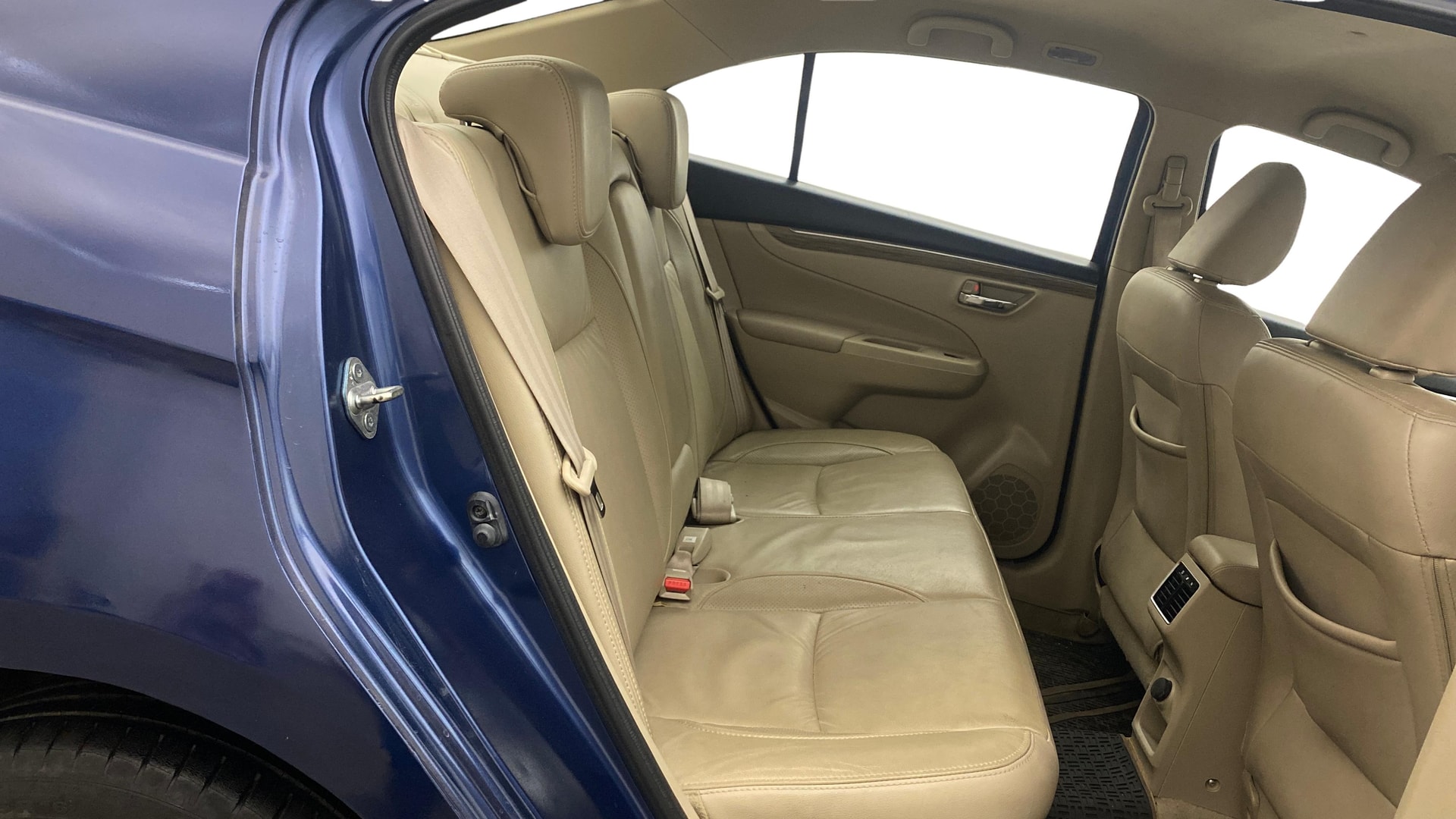 View 2019 Maruti Suzuki 1000 Base Variant Image 30 Used 2019 Maruti Suzuki 1000 Base Variant Image 30
