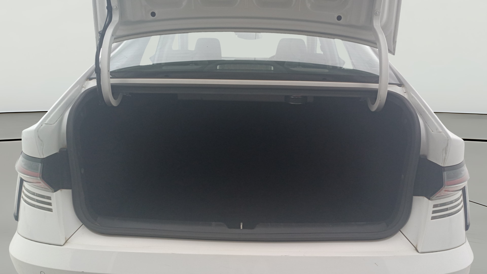 Used 2023 Hyundai Verna Used 2023 Hyundai Verna