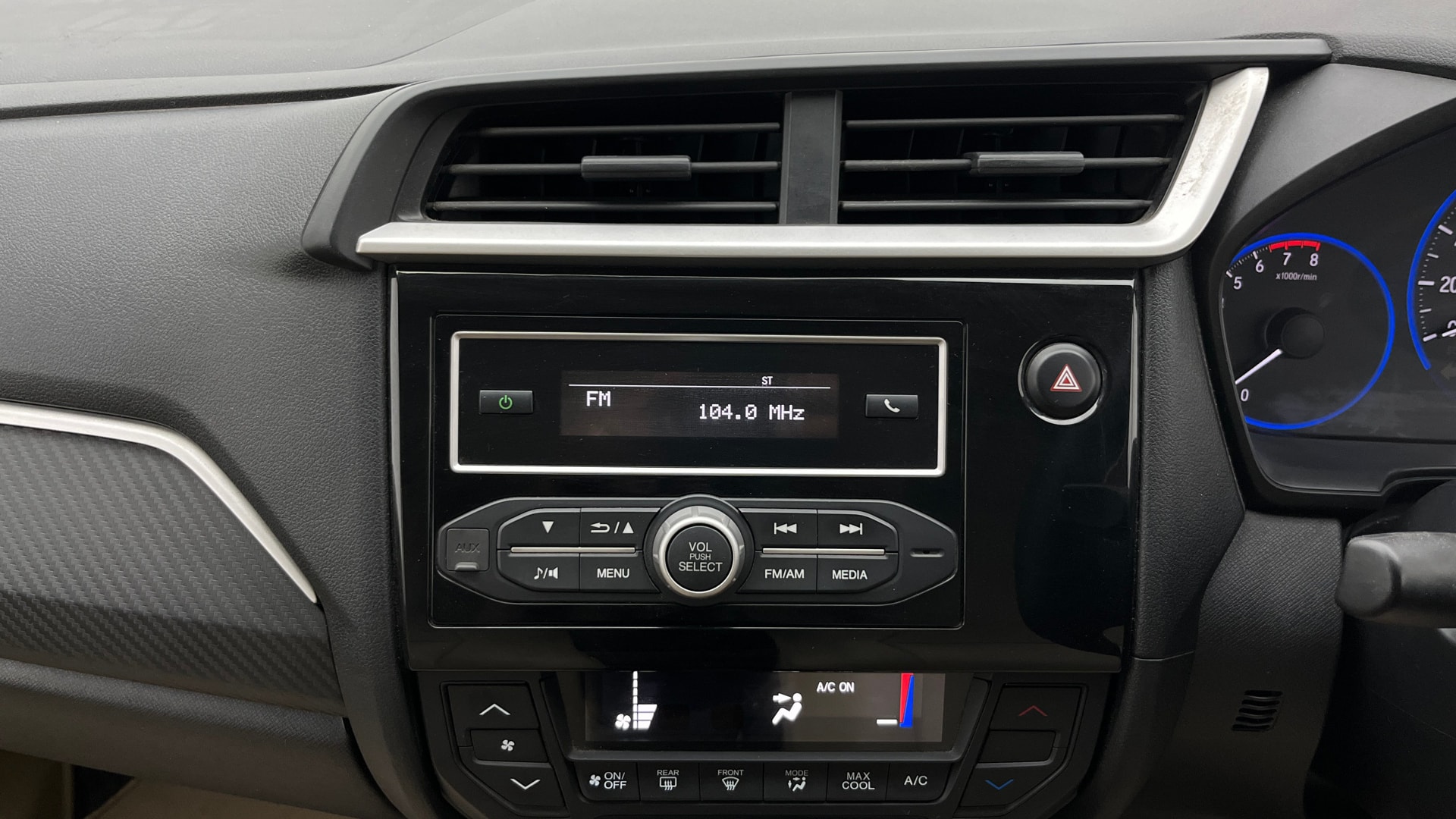 View 2018 Honda Brio S MT Option Pack Image 17 Used 2018 Honda Brio S MT Option Pack Image 17