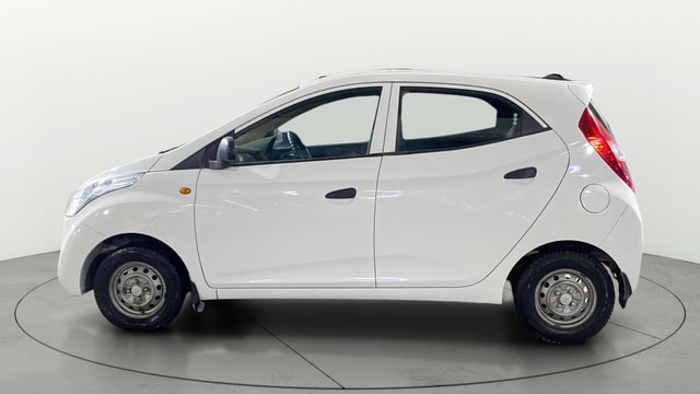 View Hyundai EON Image 5 Used Hyundai EON Image 5