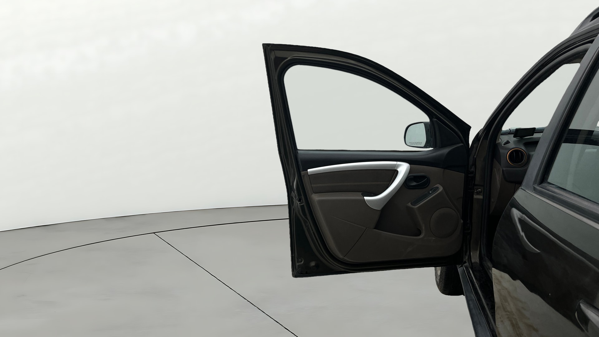 View 2017 Renault Duster Petrol RXL Image 37 Used 2017 Renault Duster Petrol RXL Image 37