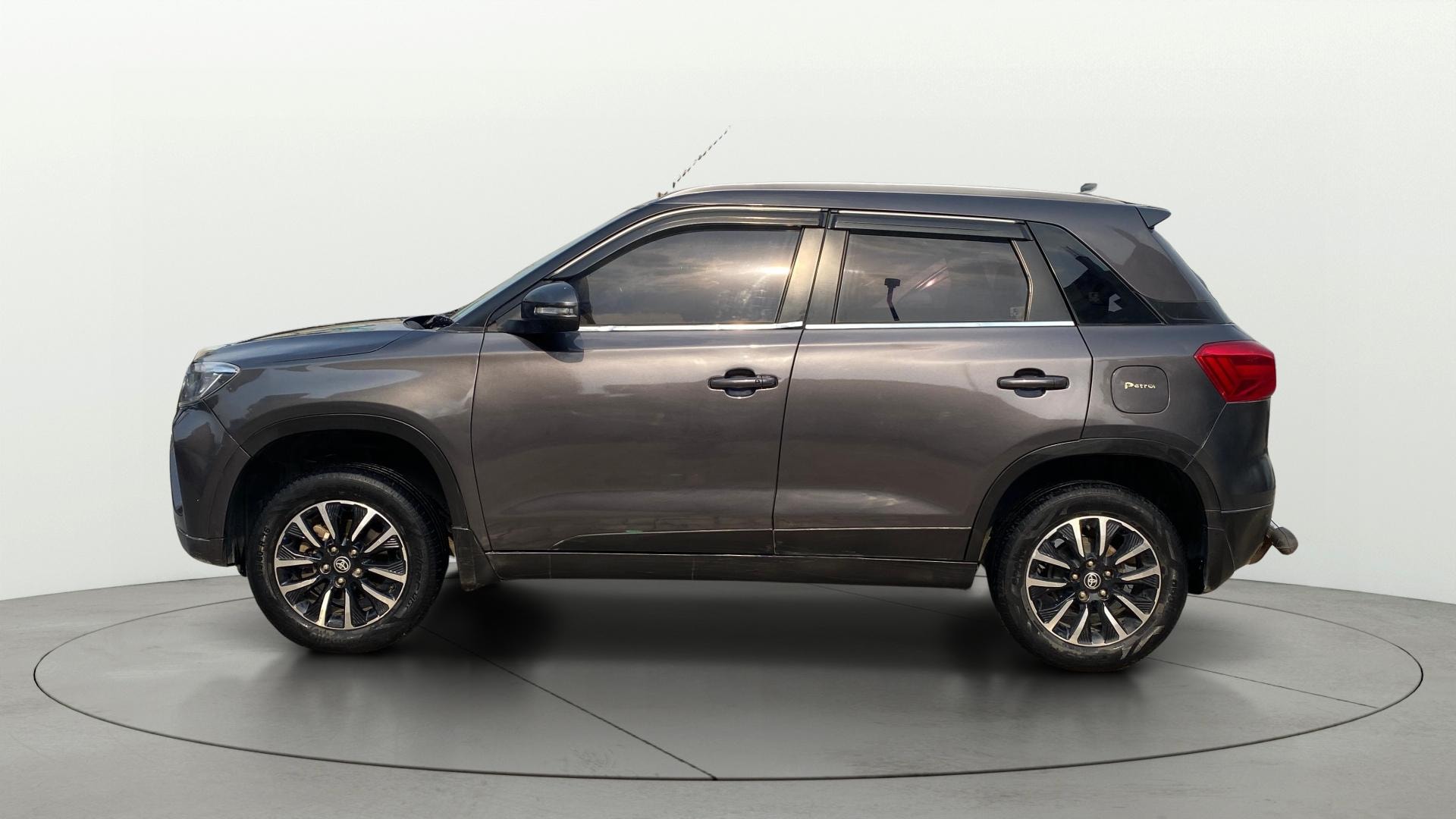 View 2022 Toyota Urban Cruiser Premium MT Image 6 Used 2022 Toyota Urban Cruiser Premium MT Image 6