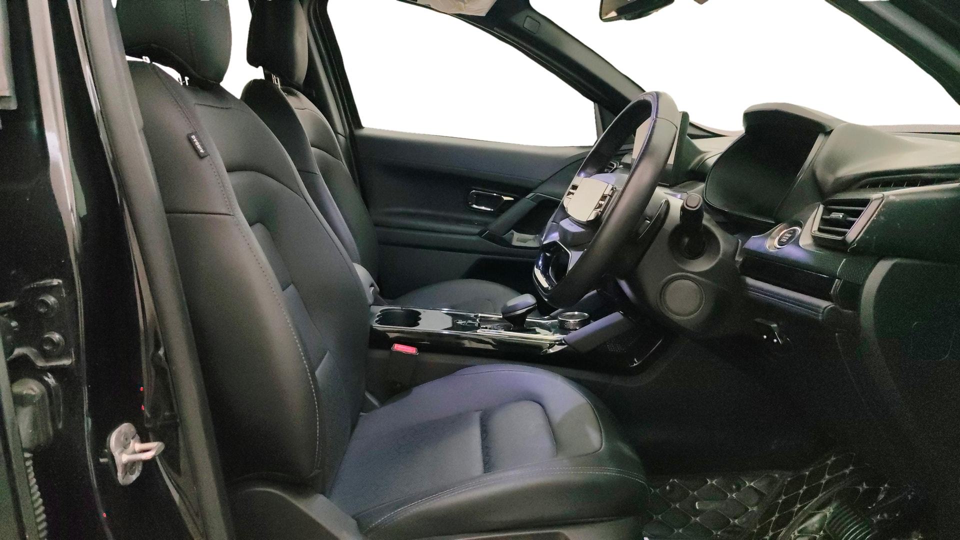 View 2024 Tata Harrier XE Image 28 Used 2024 Tata Harrier XE Image 28