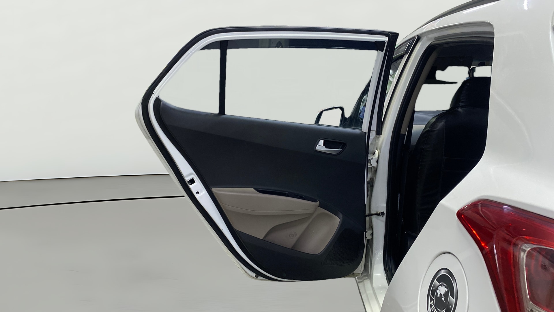 View 2020 Hyundai Grand i10 Sportz 1.2 Kappa Image 15 Used 2020 Hyundai Grand i10 Sportz 1.2 Kappa Image 15