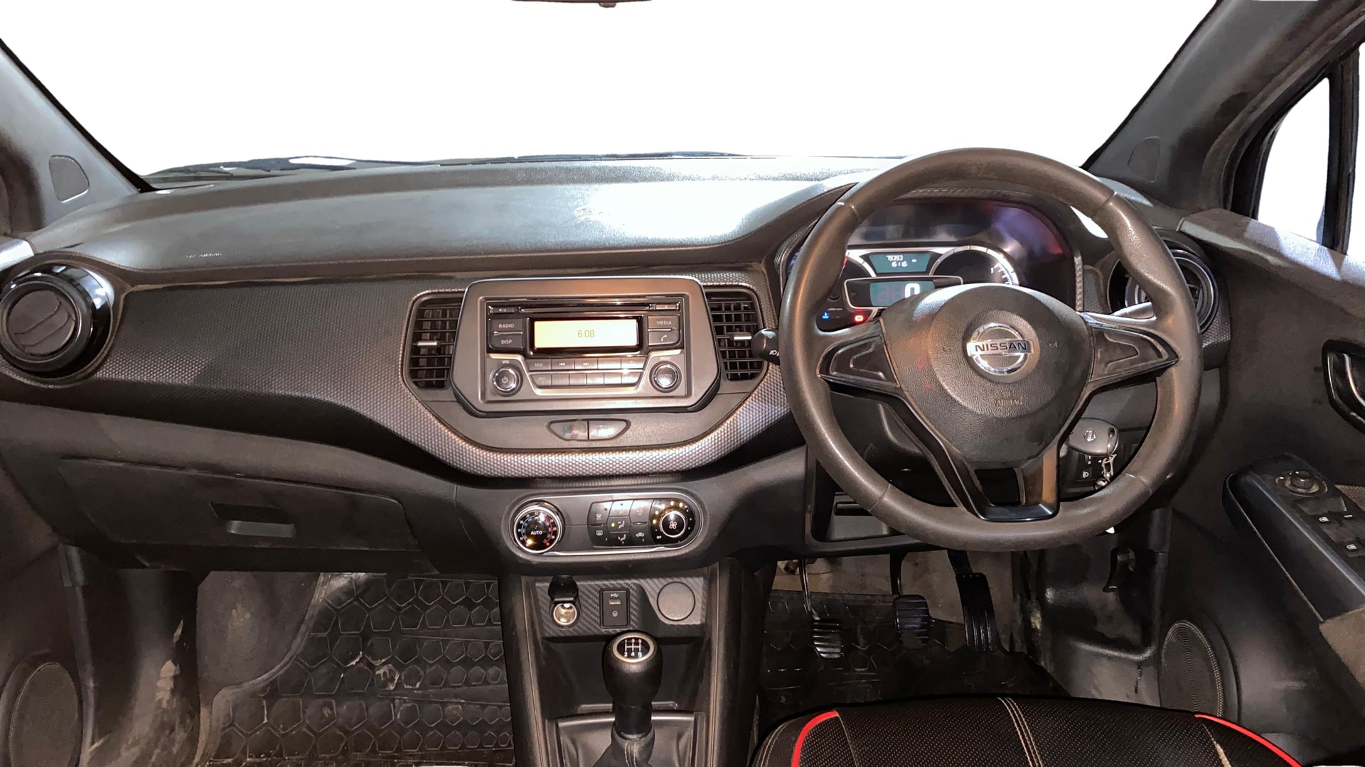 View 2019 Nissan Kicks XL Petrol BS IV Image 15 Used 2019 Nissan Kicks XL Petrol BS IV Image 15