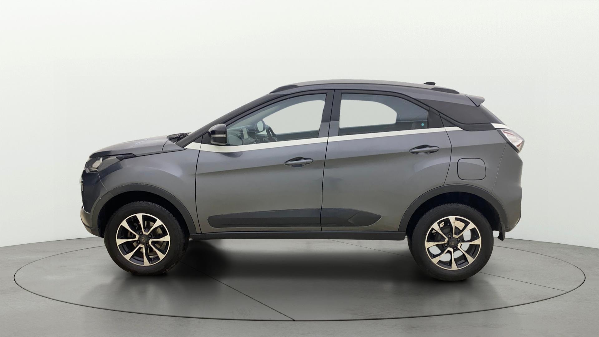 View 2020 Tata Nexon Revotron XE Image 6 Used 2020 Tata Nexon Revotron XE Image 6