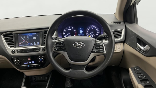 View Hyundai Verna Image 13 Used Hyundai Verna Image 13