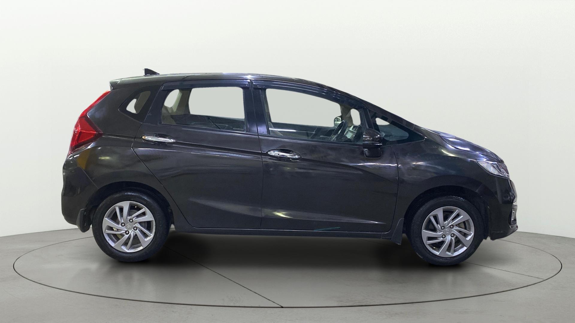 View 2022 Honda Jazz E MT Diesel Image 9 Used 2022 Honda Jazz E MT Diesel Image 9