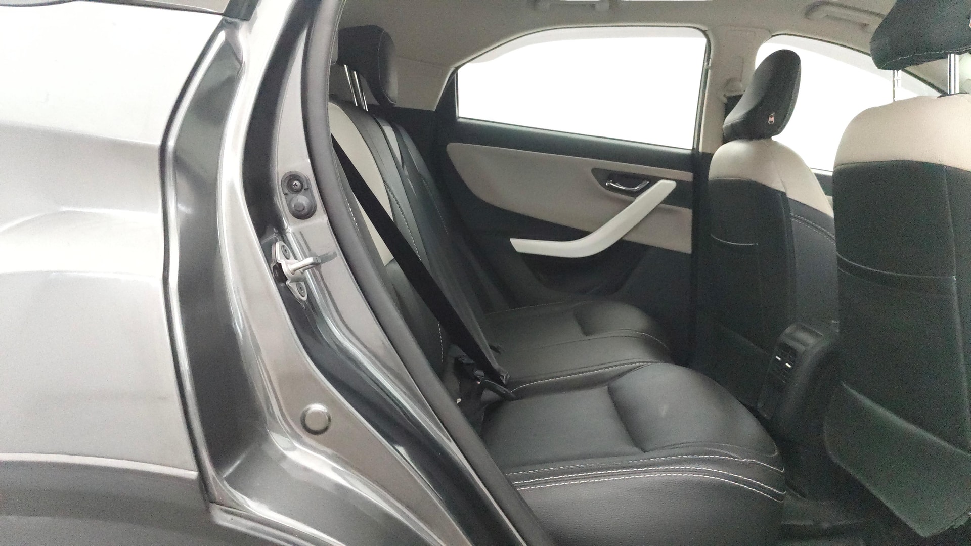 View 2024 Tata Nexon Revotron XE Image 29 Used 2024 Tata Nexon Revotron XE Image 29