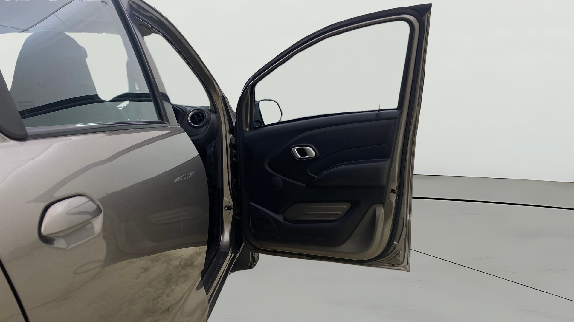 View 2019 Datsun Redi GO S-1.0L BS IV Image 43 Used 2019 Datsun Redi GO S-1.0L BS IV Image 43