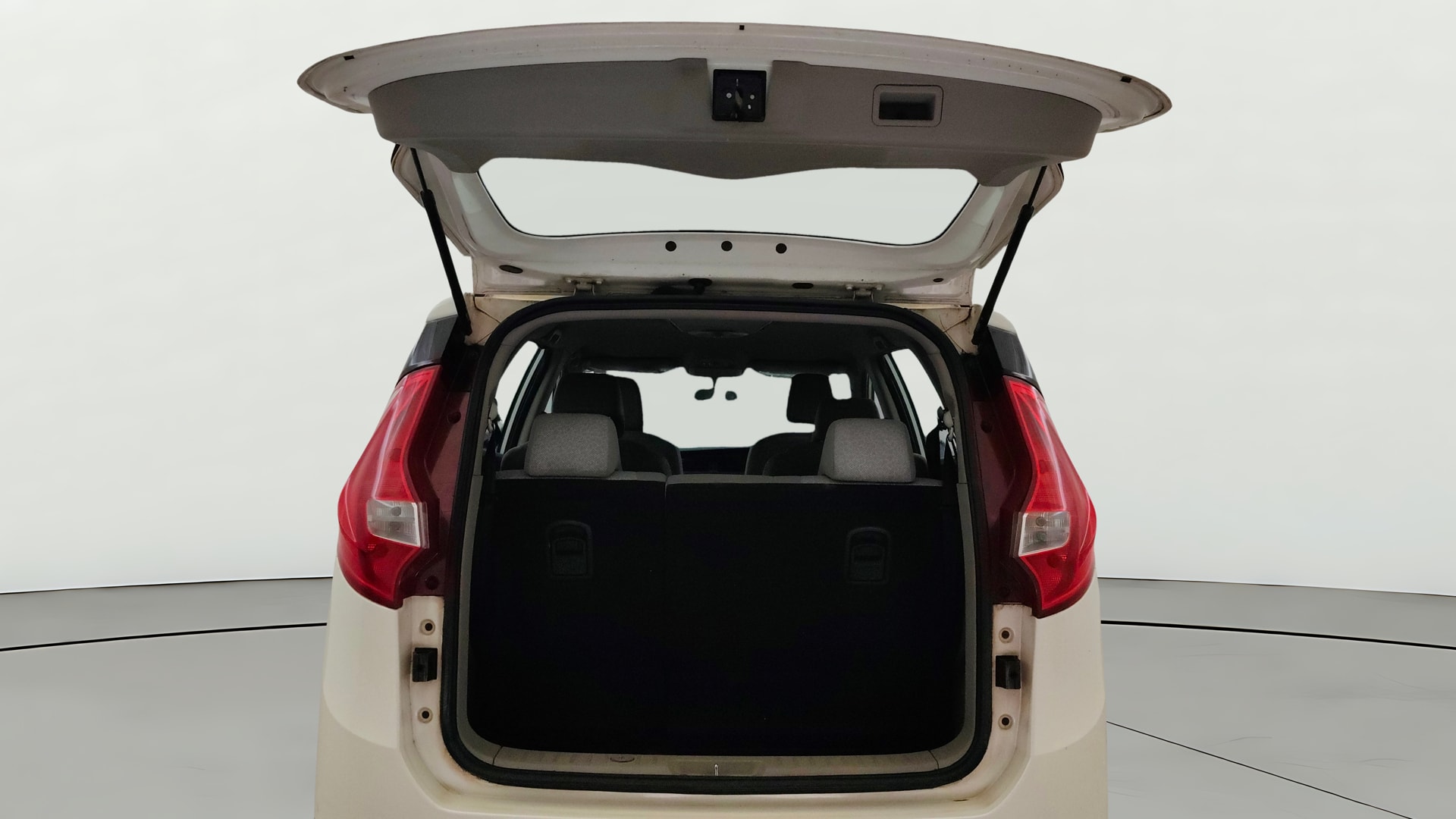 View 2020 Mahindra Marazzo M2 7-Seater Image 31 Used 2020 Mahindra Marazzo M2 7-Seater Image 31