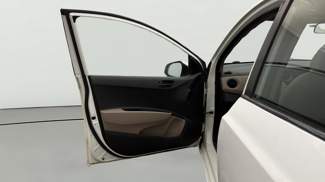 View Hyundai Xcent Image 30 Used Hyundai Xcent Image 30