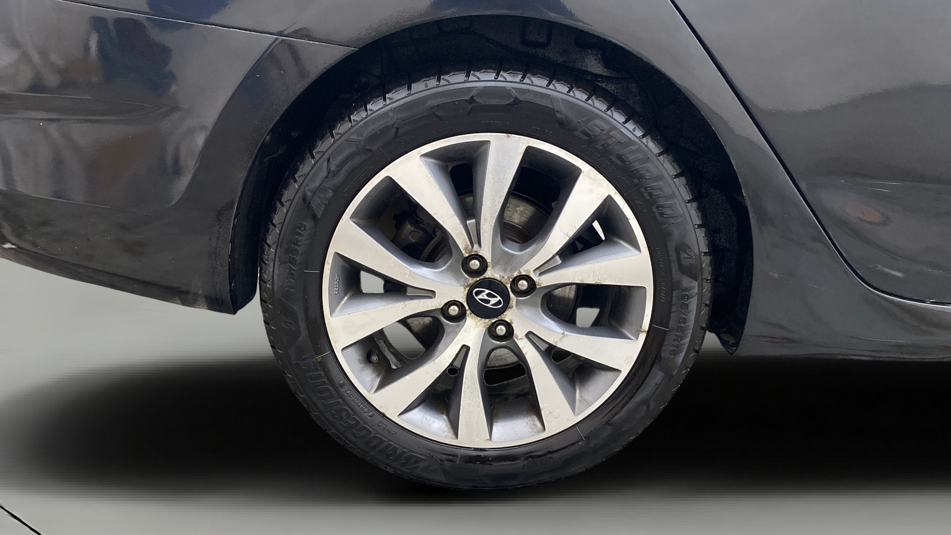 View 2014 Hyundai Fluidic Verna 1.6 VTVT SX Image 24 Used 2014 Hyundai Fluidic Verna 1.6 VTVT SX Image 24
