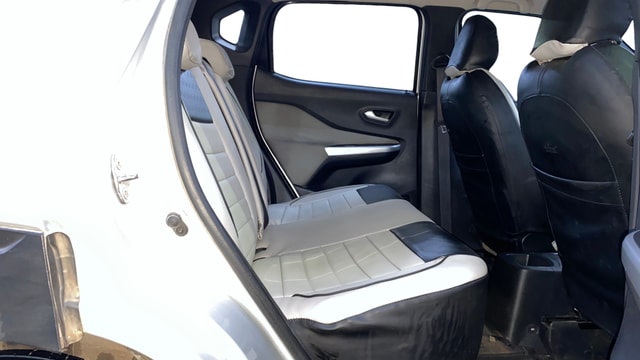 View Nissan Magnite Image 38 Used Nissan Magnite Image 38