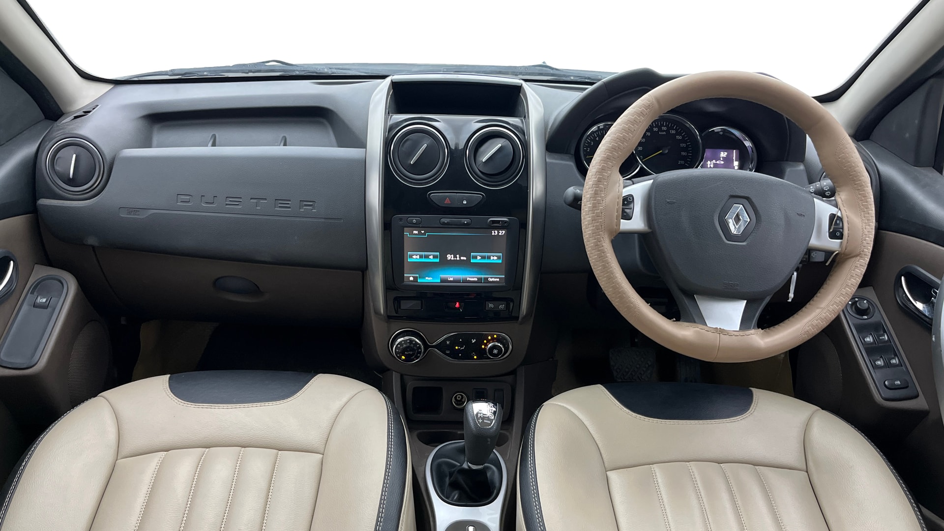 View 2016 Renault Duster Diesel 110PS RXZ AMT Image 15 Used 2016 Renault Duster Diesel 110PS RXZ AMT Image 15