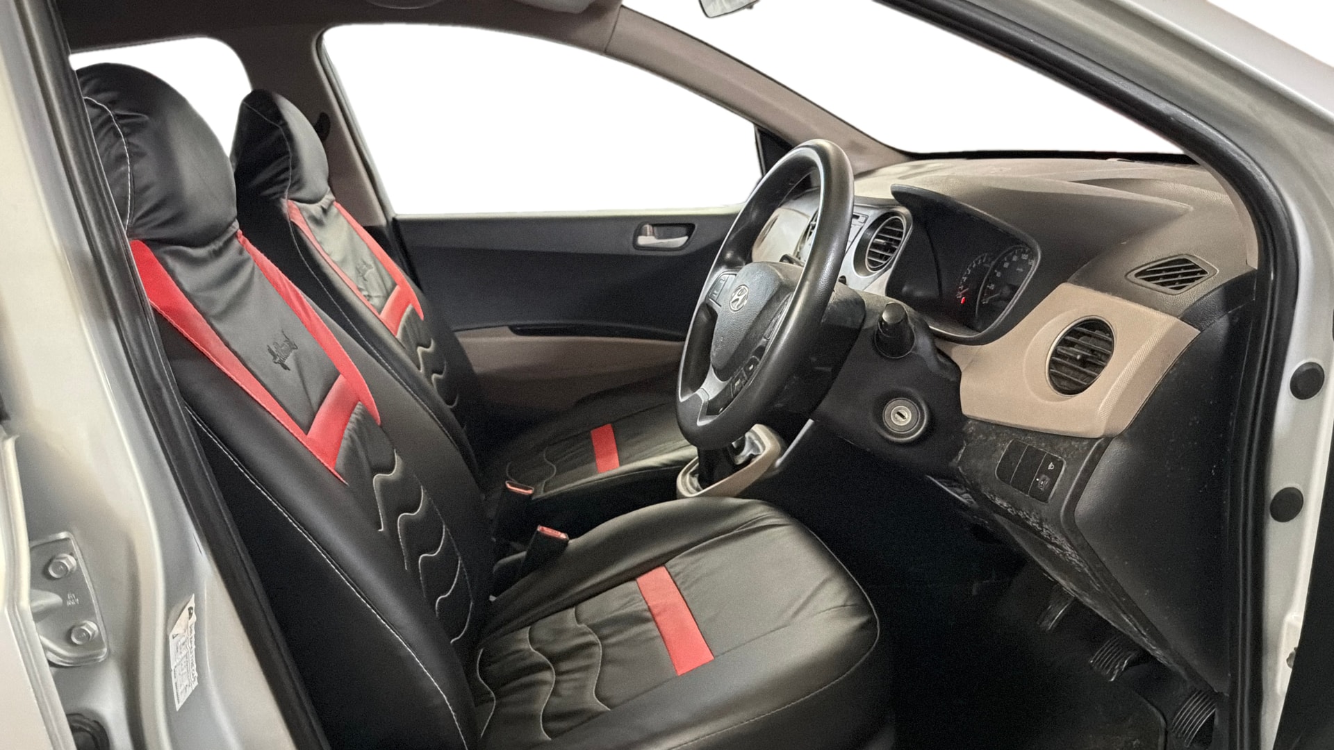 View 2015 Hyundai Grand i10 Sportz 1.2 Kappa Image 25 Used 2015 Hyundai Grand i10 Sportz 1.2 Kappa Image 25