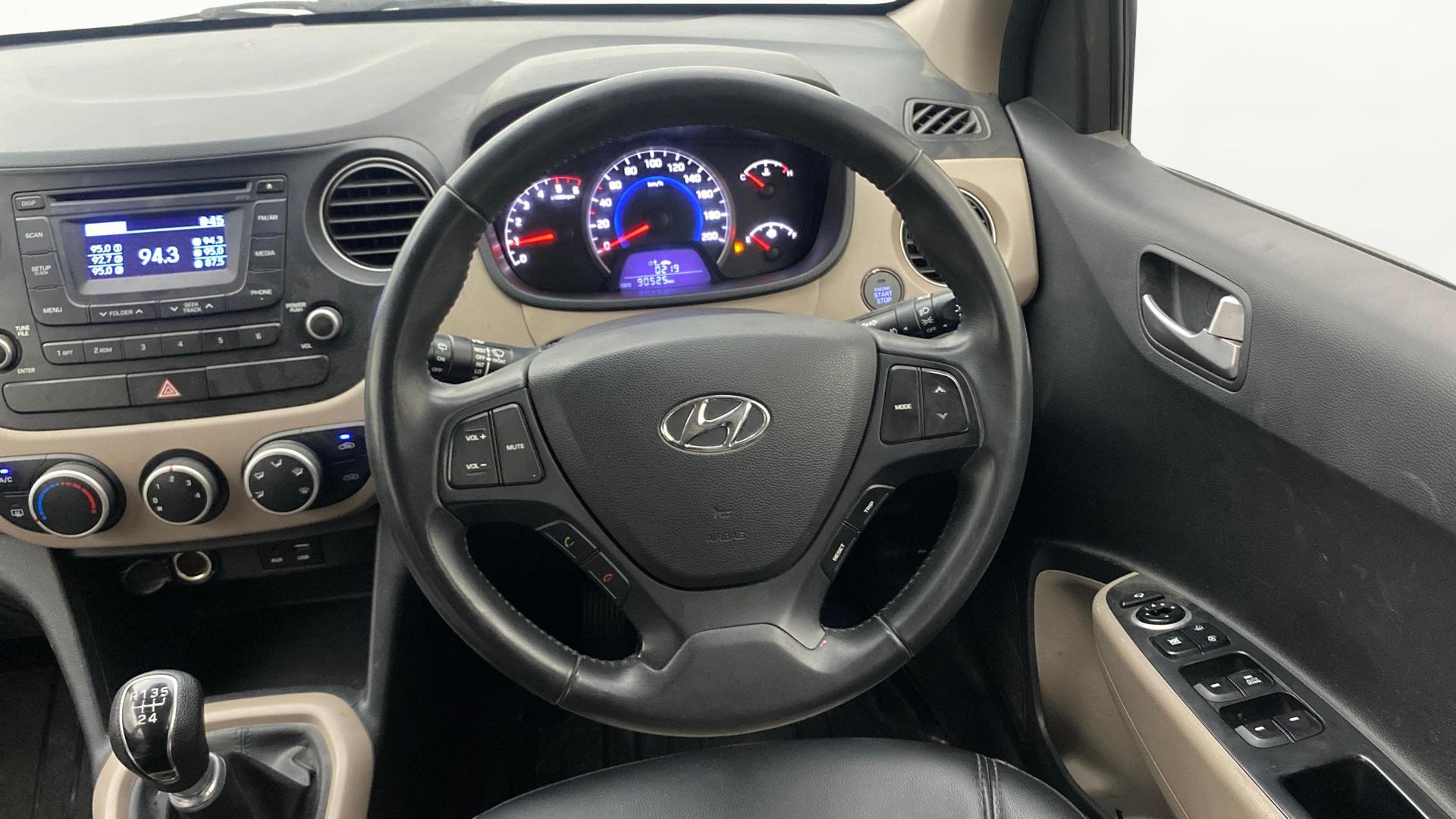 View 2016 Hyundai Grand i10 1.1 Asta Diesel Image 20 Used 2016 Hyundai Grand i10 1.1 Asta Diesel Image 20