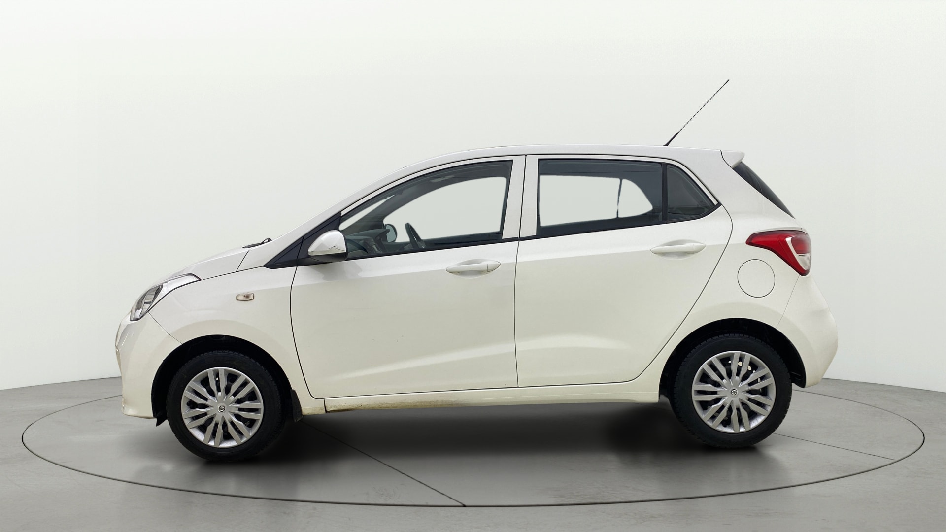 View 2018 Hyundai Grand i10 Magna 1.2 Kappa VTVT Image 24 Used 2018 Hyundai Grand i10 Magna 1.2 Kappa VTVT Image 24