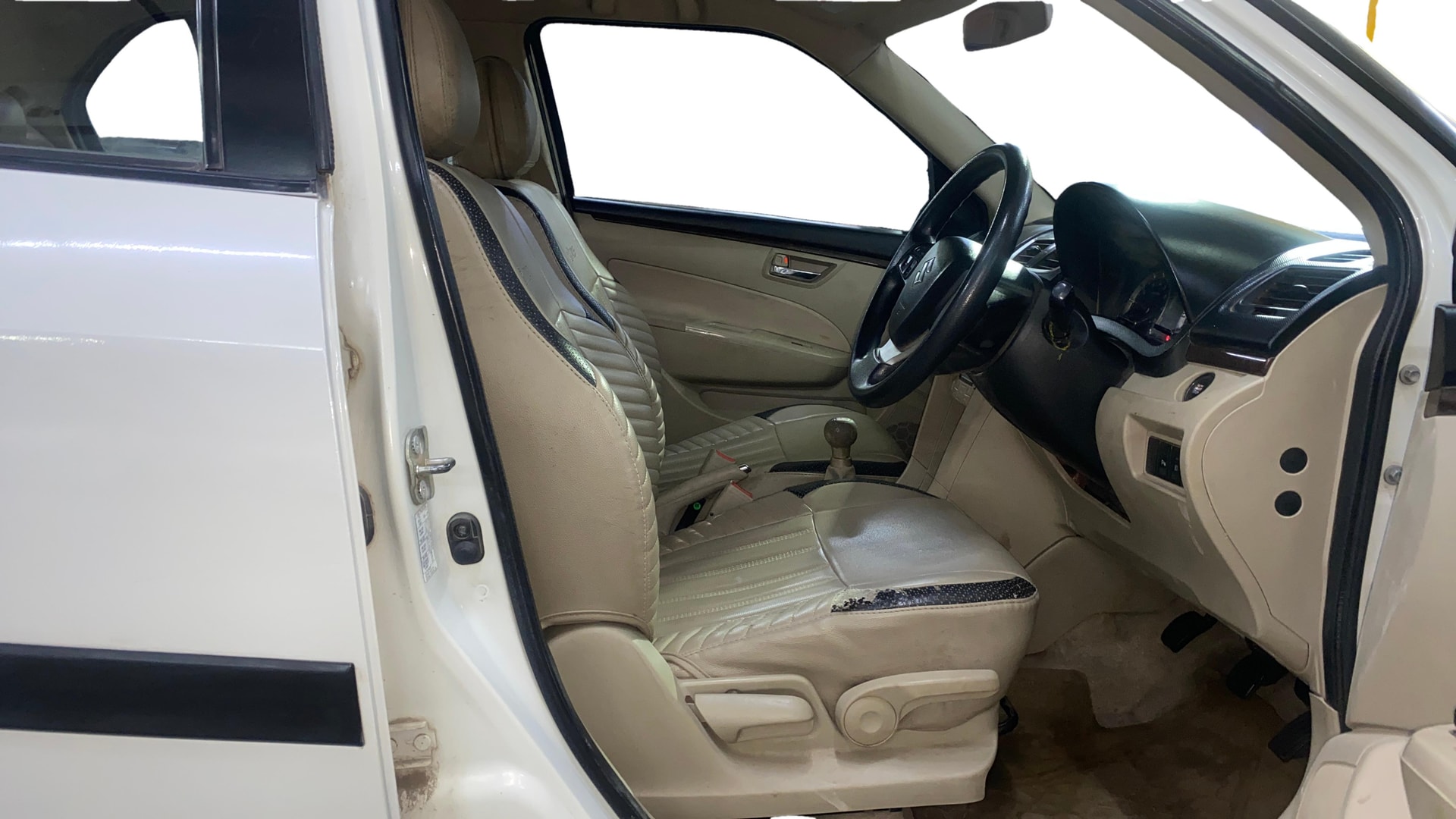 View 2017 Maruti Suzuki 1000 Base Variant Image 16 Used 2017 Maruti Suzuki 1000 Base Variant Image 16