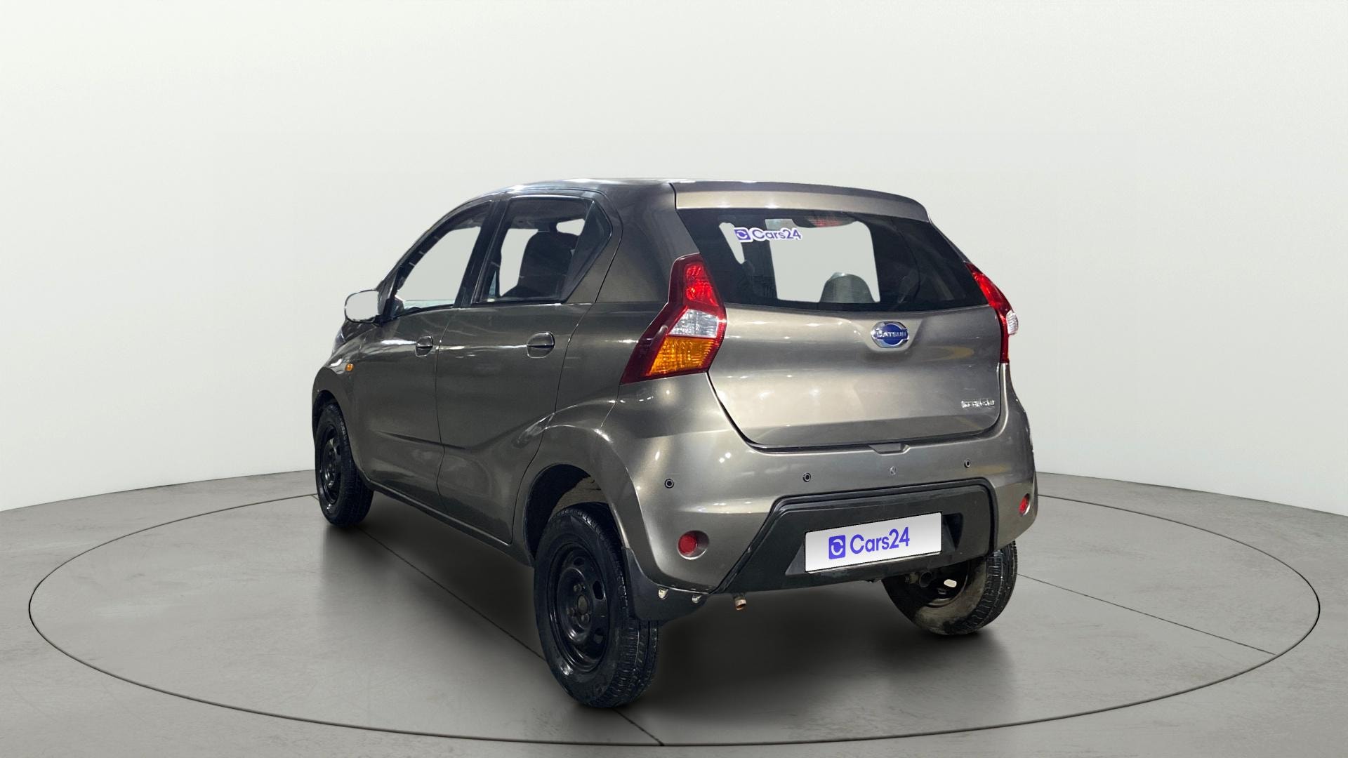 View 2016 Datsun Redi GO T Image 2 Used 2016 Datsun Redi GO T Image 2