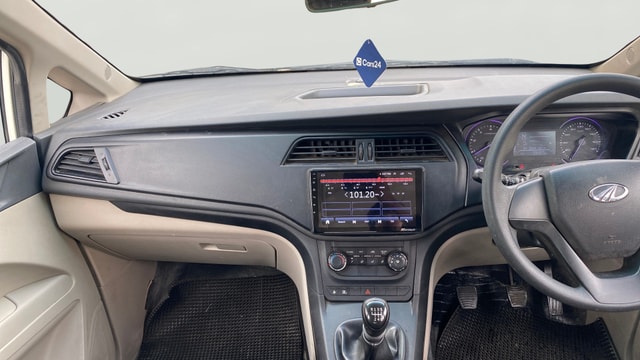 View Mahindra Marazzo Image 18 Used Mahindra Marazzo Image 18