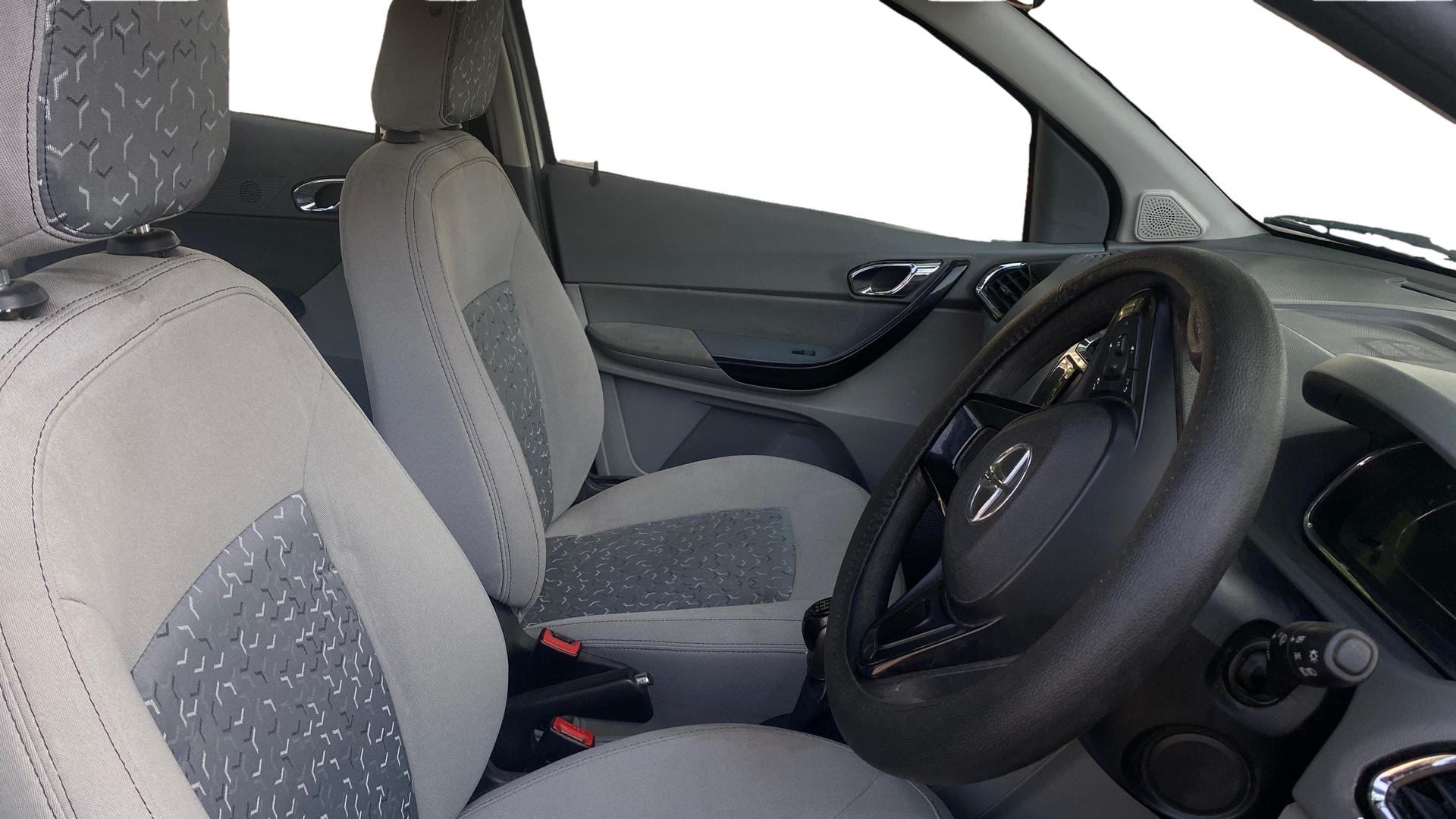 View 2021 Tata Tigor XE Diesel Image 26 Used 2021 Tata Tigor XE Diesel Image 26