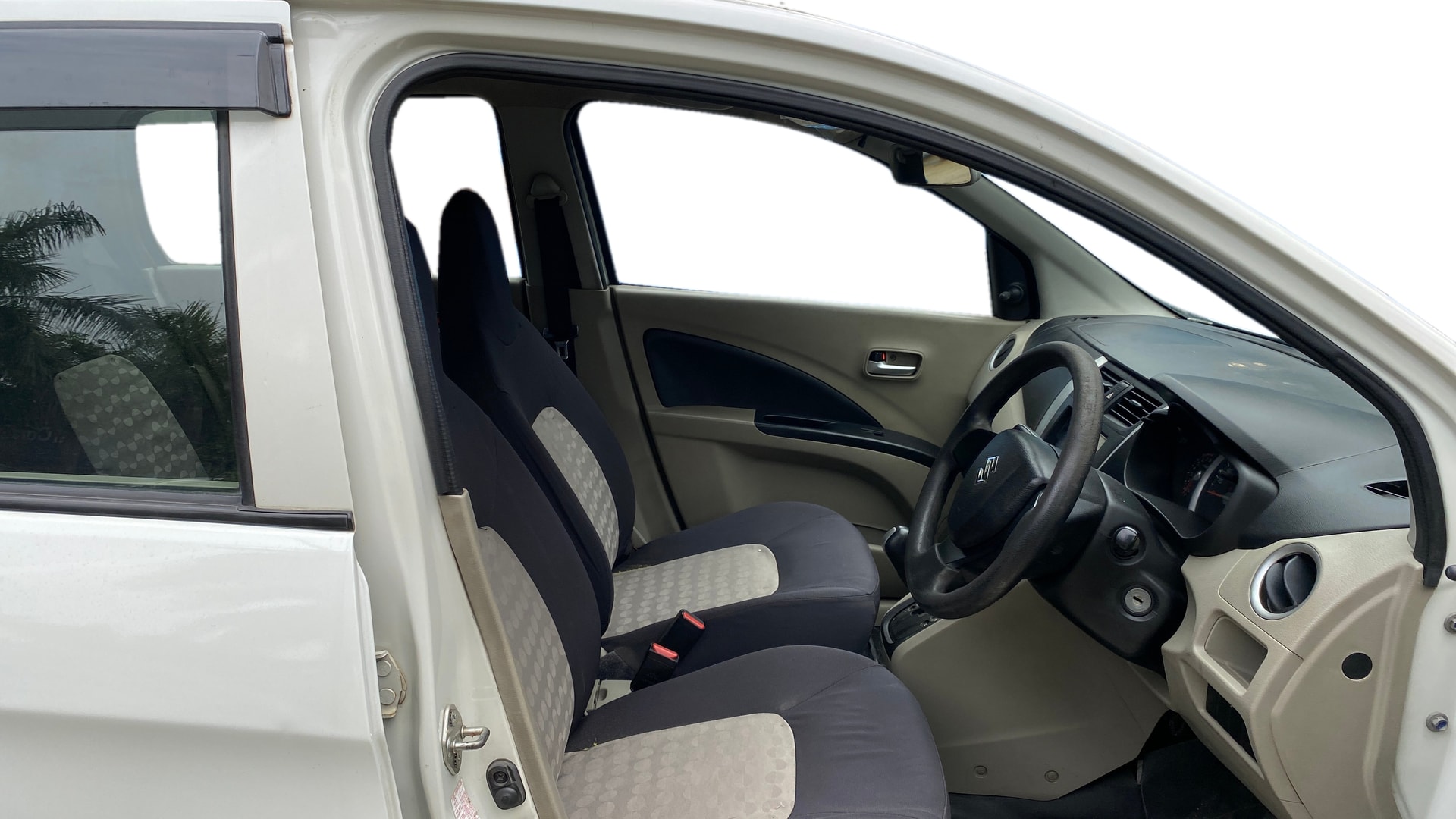 View 2017 Maruti Suzuki 1000 Base Variant Image 17 Used 2017 Maruti Suzuki 1000 Base Variant Image 17