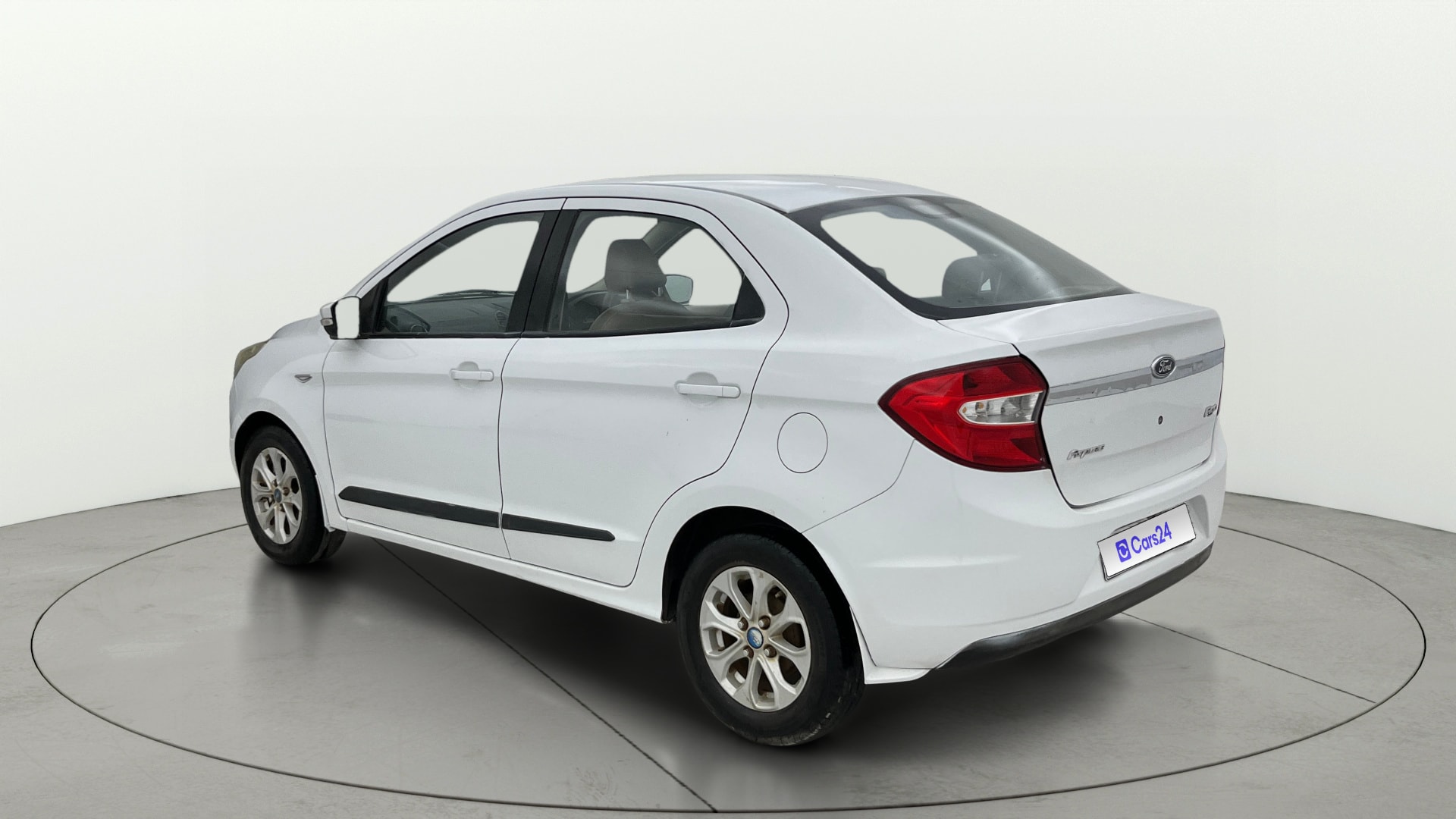View 2015 Ford Figo Aspire 1.2P Ambiente MT BS IV Image 2 Used 2015 Ford Figo Aspire 1.2P Ambiente MT BS IV Image 2
