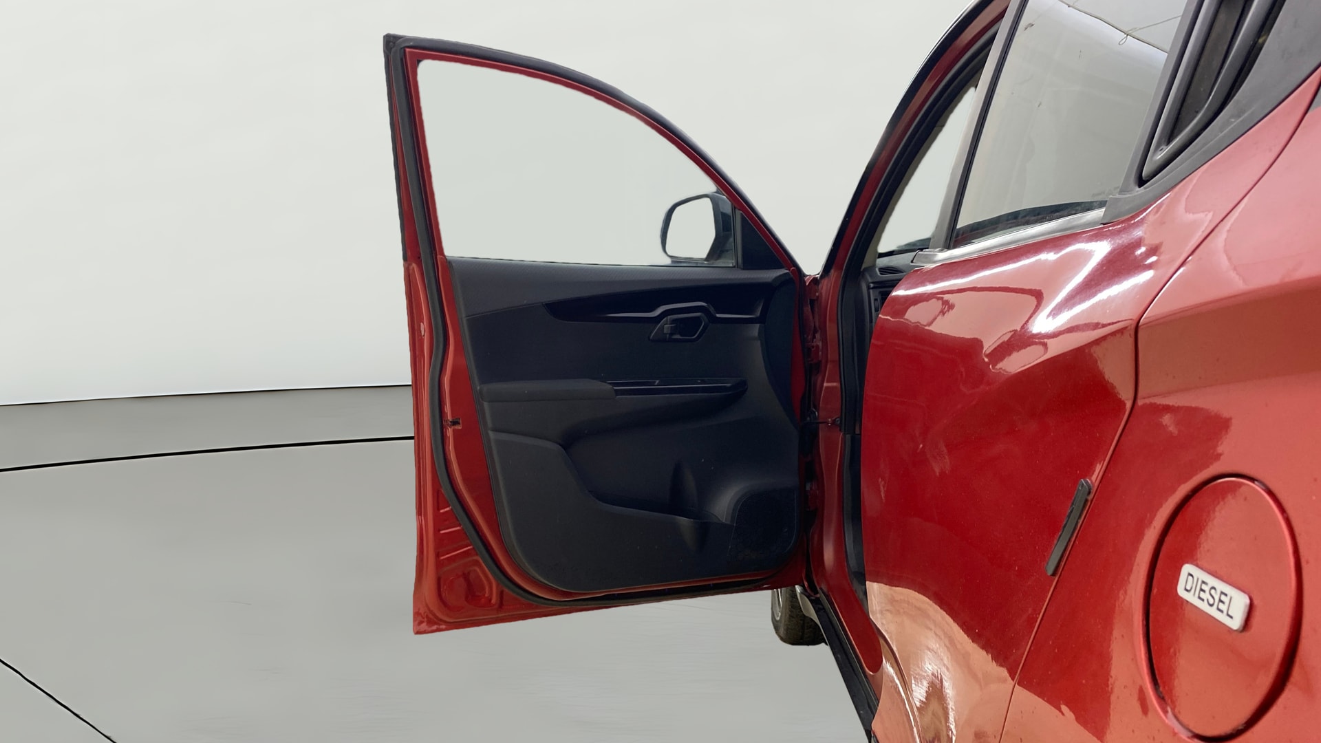View 2018 Mahindra KUV100 K2 Petrol BS IV Image 30 Used 2018 Mahindra KUV100 K2 Petrol BS IV Image 30