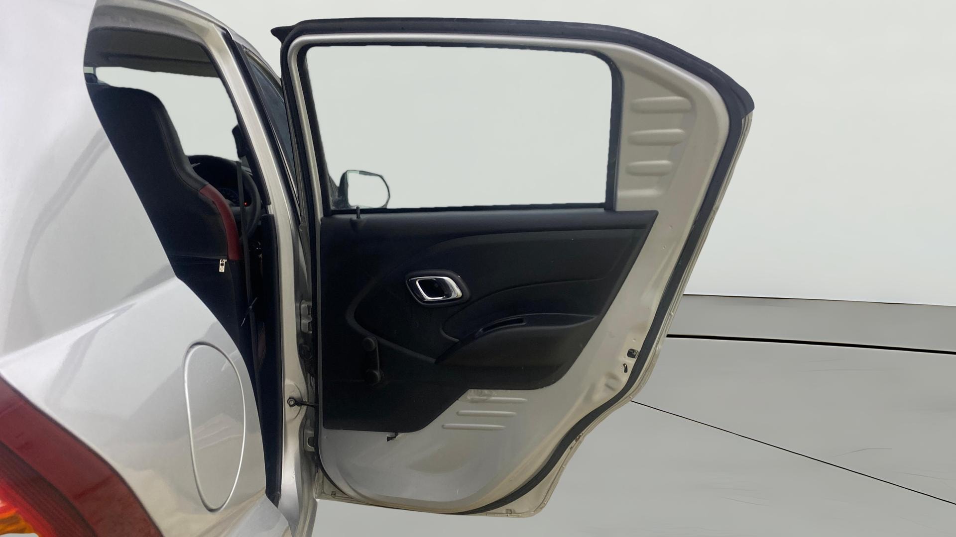 View 2019 Datsun Redi GO T(O) 1.0L- Limited Edition Image 7 Used 2019 Datsun Redi GO T(O) 1.0L- Limited Edition Image 7