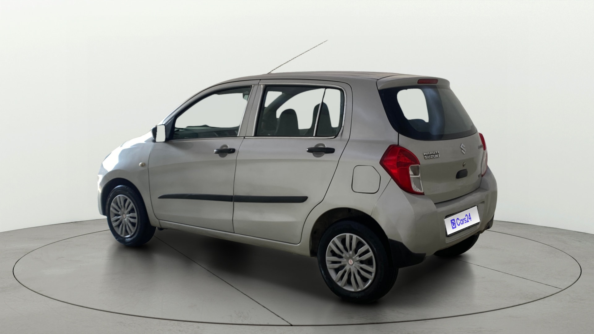 View 2017 Maruti Suzuki 1000 Base Variant Image 2 Used 2017 Maruti Suzuki 1000 Base Variant Image 2