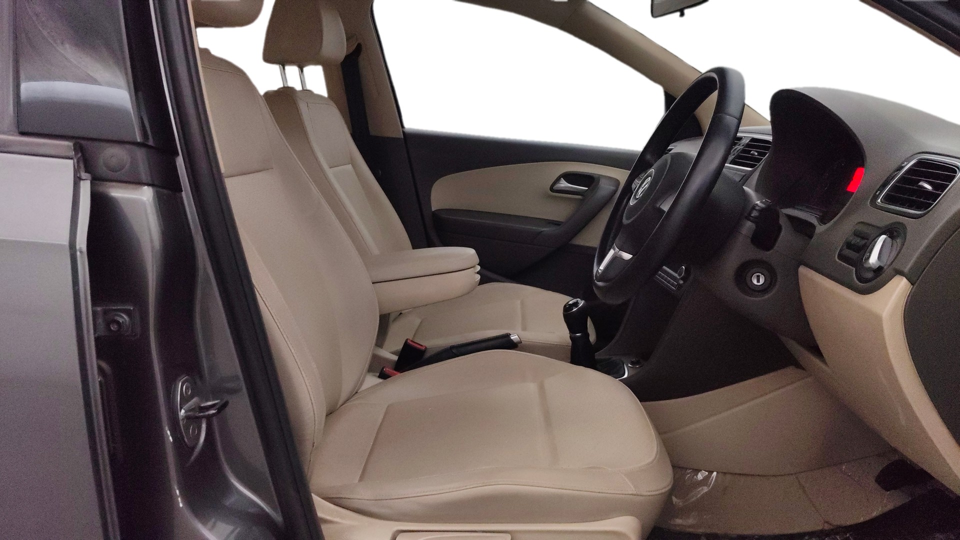 View 2014 Volkswagen Vento 1.2 L TSI Comfortline Petrol AT Image 25 Used 2014 Volkswagen Vento 1.2 L TSI Comfortline Petrol AT Image 25