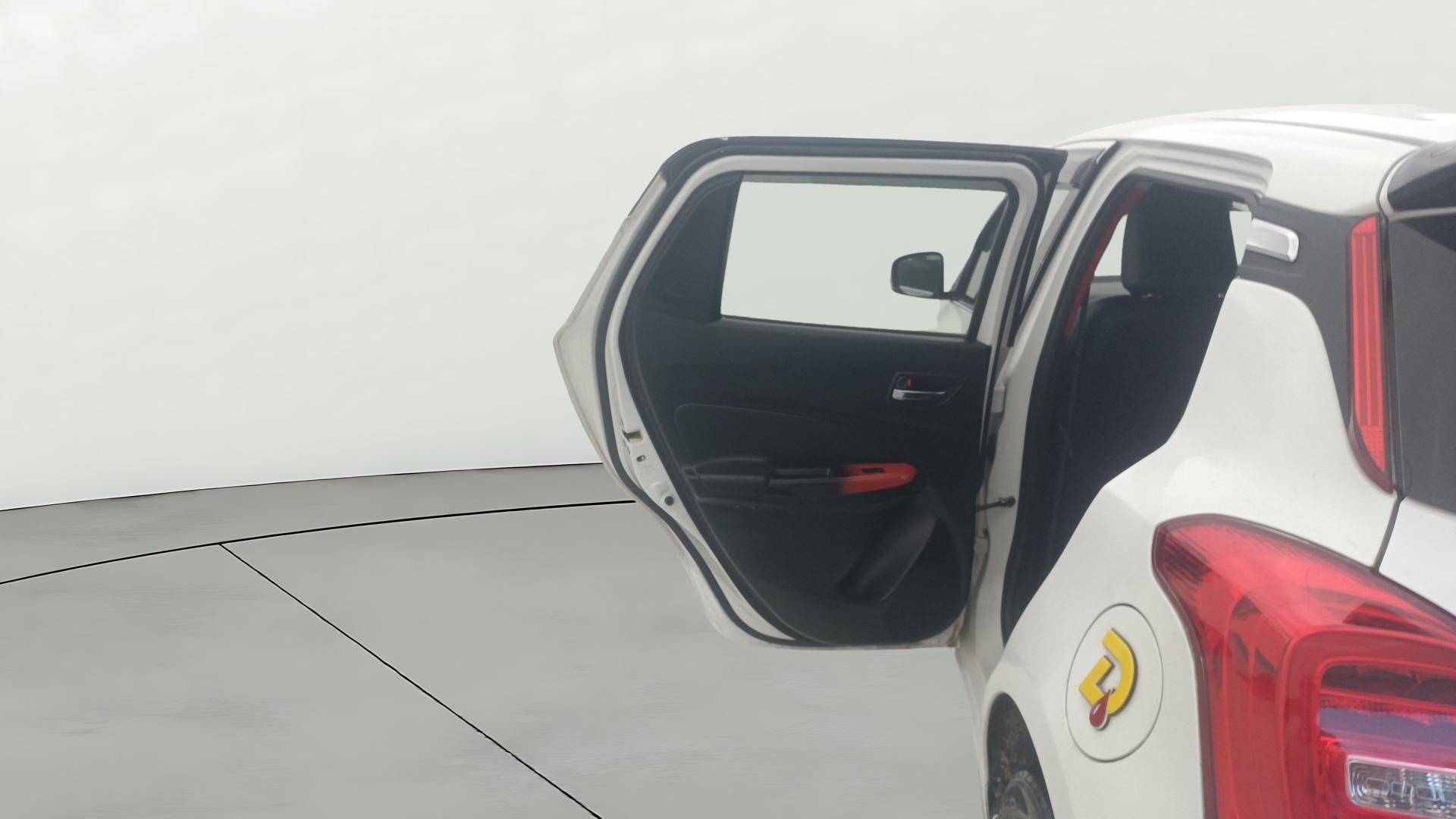 View 2019 Maruti Suzuki 1000 Base Variant Image 14 Used 2019 Maruti Suzuki 1000 Base Variant Image 14