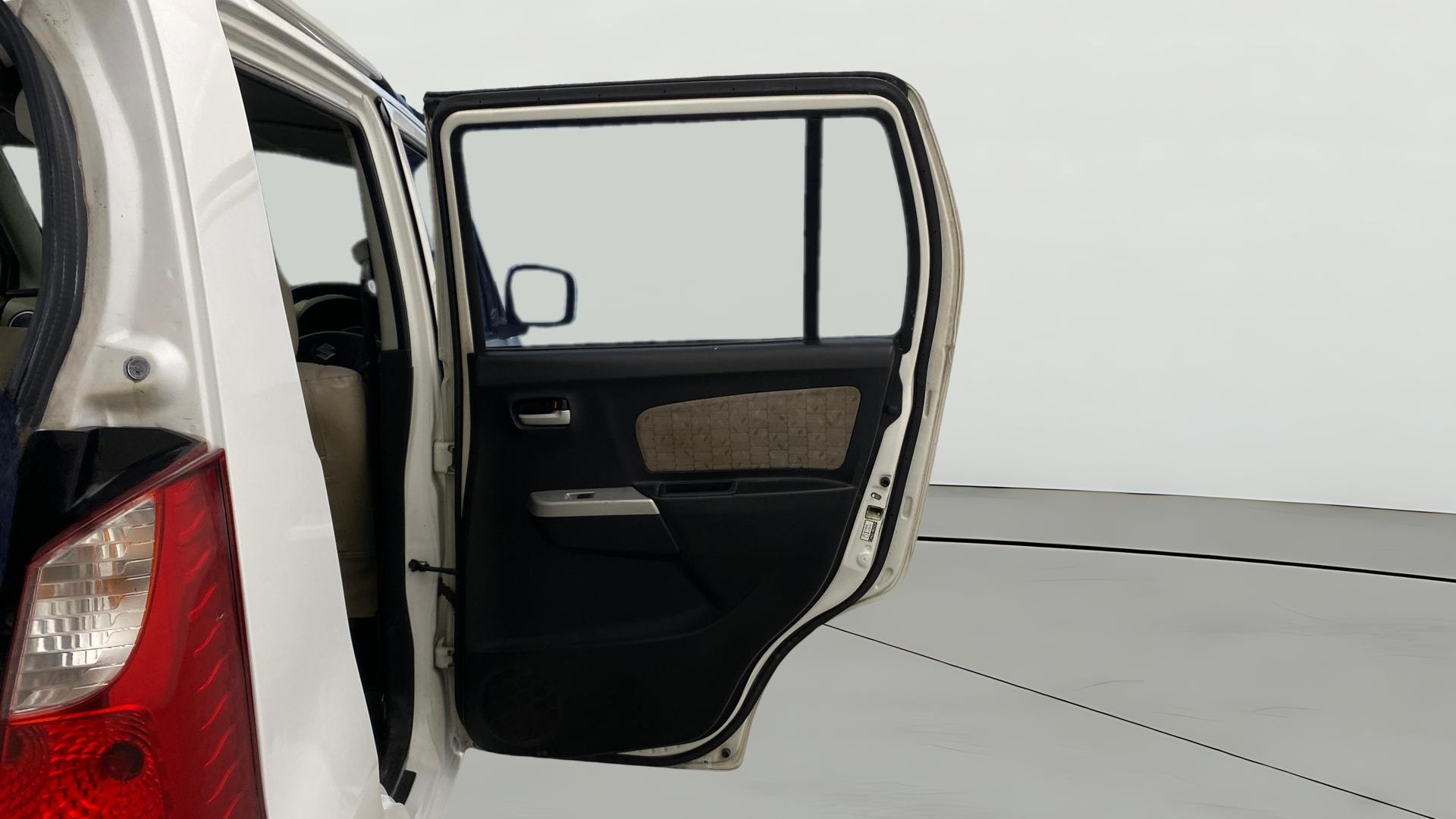 View 2015 Maruti Suzuki 1000 Base Variant Image 7 Used 2015 Maruti Suzuki 1000 Base Variant Image 7