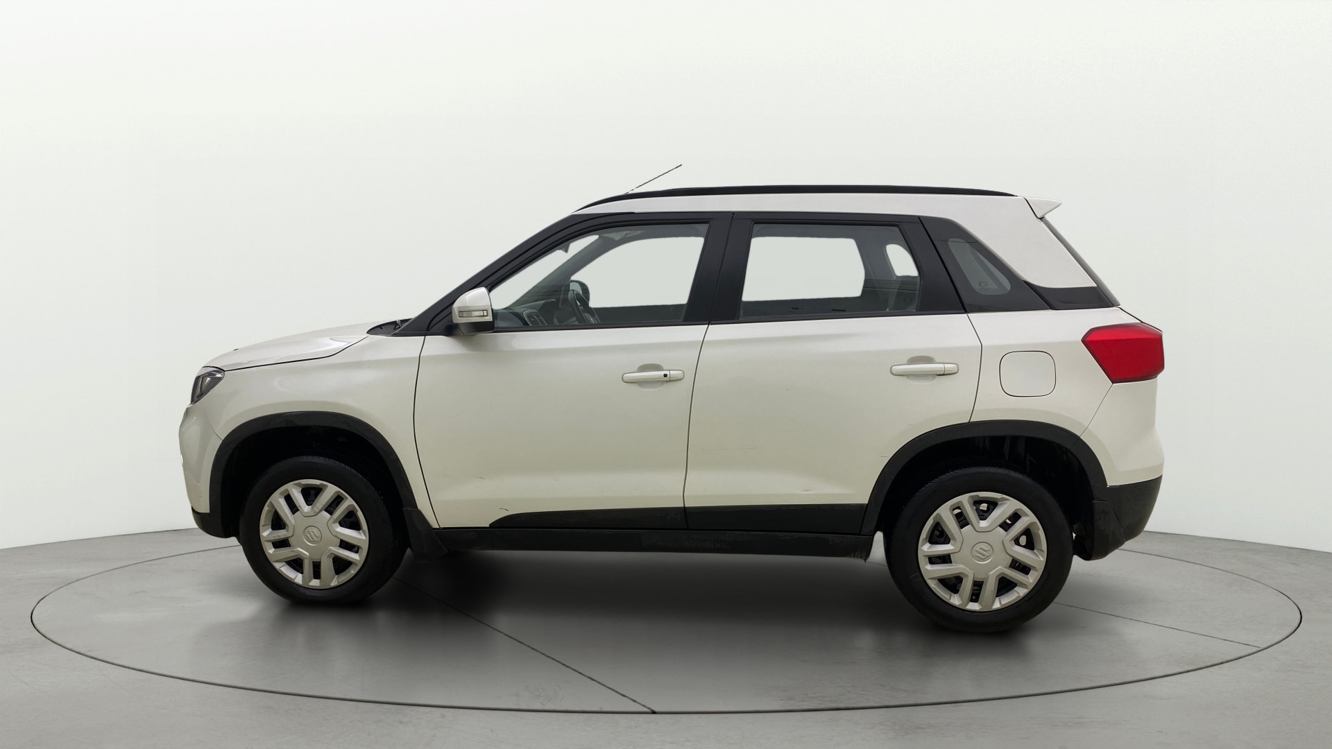 View 2022 Maruti Suzuki 1000 Base Variant Image 5 Used 2022 Maruti Suzuki 1000 Base Variant Image 5