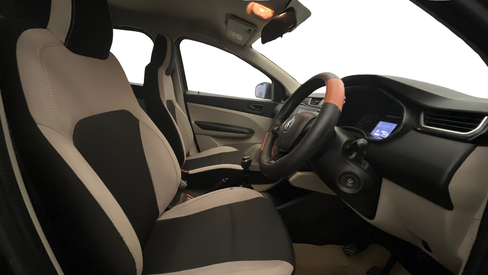 View 2022 Renault Triber RXT Image 27 Used 2022 Renault Triber RXT Image 27