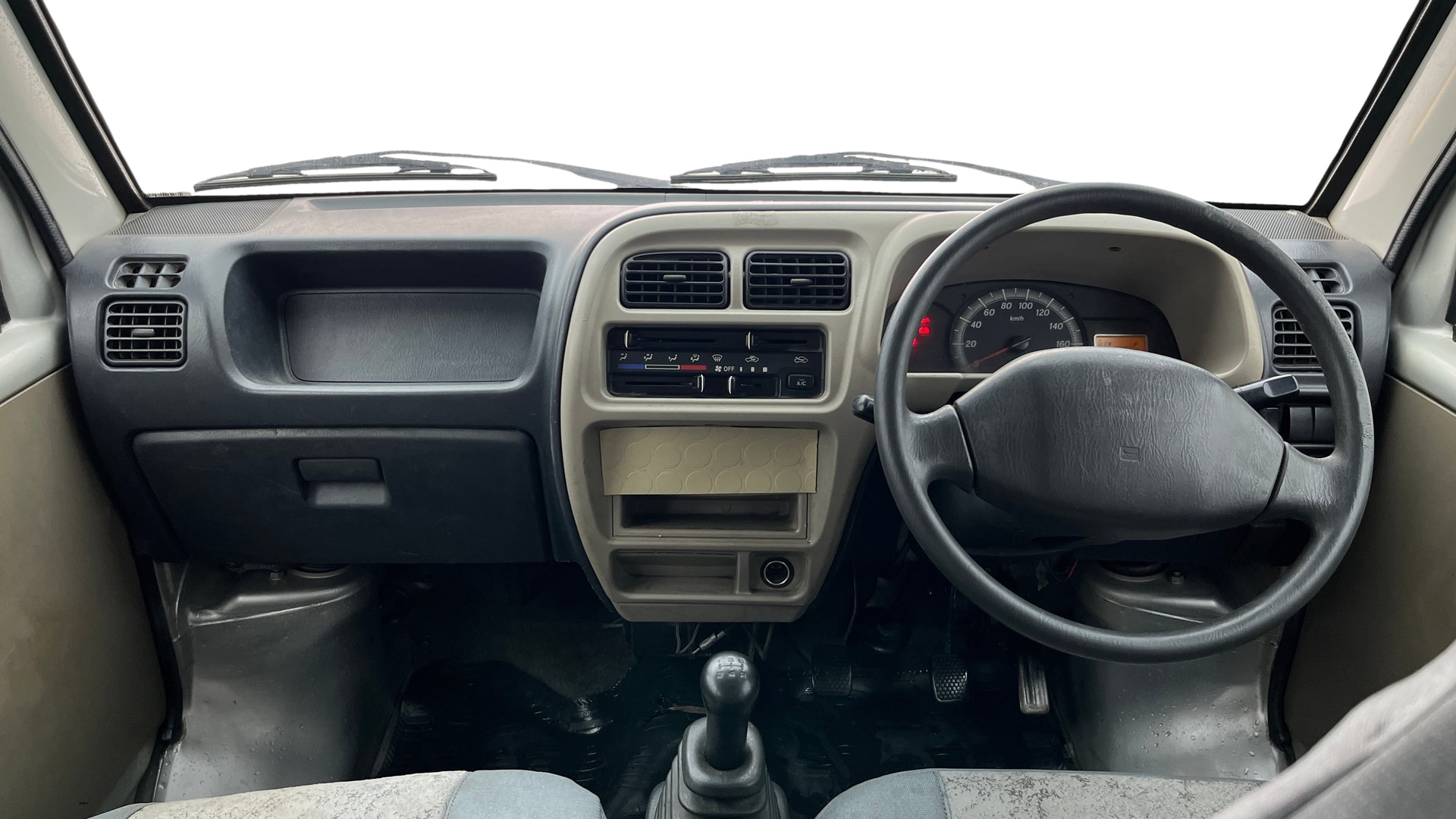 View 2017 Maruti Suzuki 1000 Base Variant Image 15 Used 2017 Maruti Suzuki 1000 Base Variant Image 15
