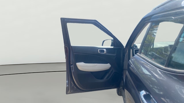 View Hyundai Venue Image 32 Used Hyundai Venue Image 32