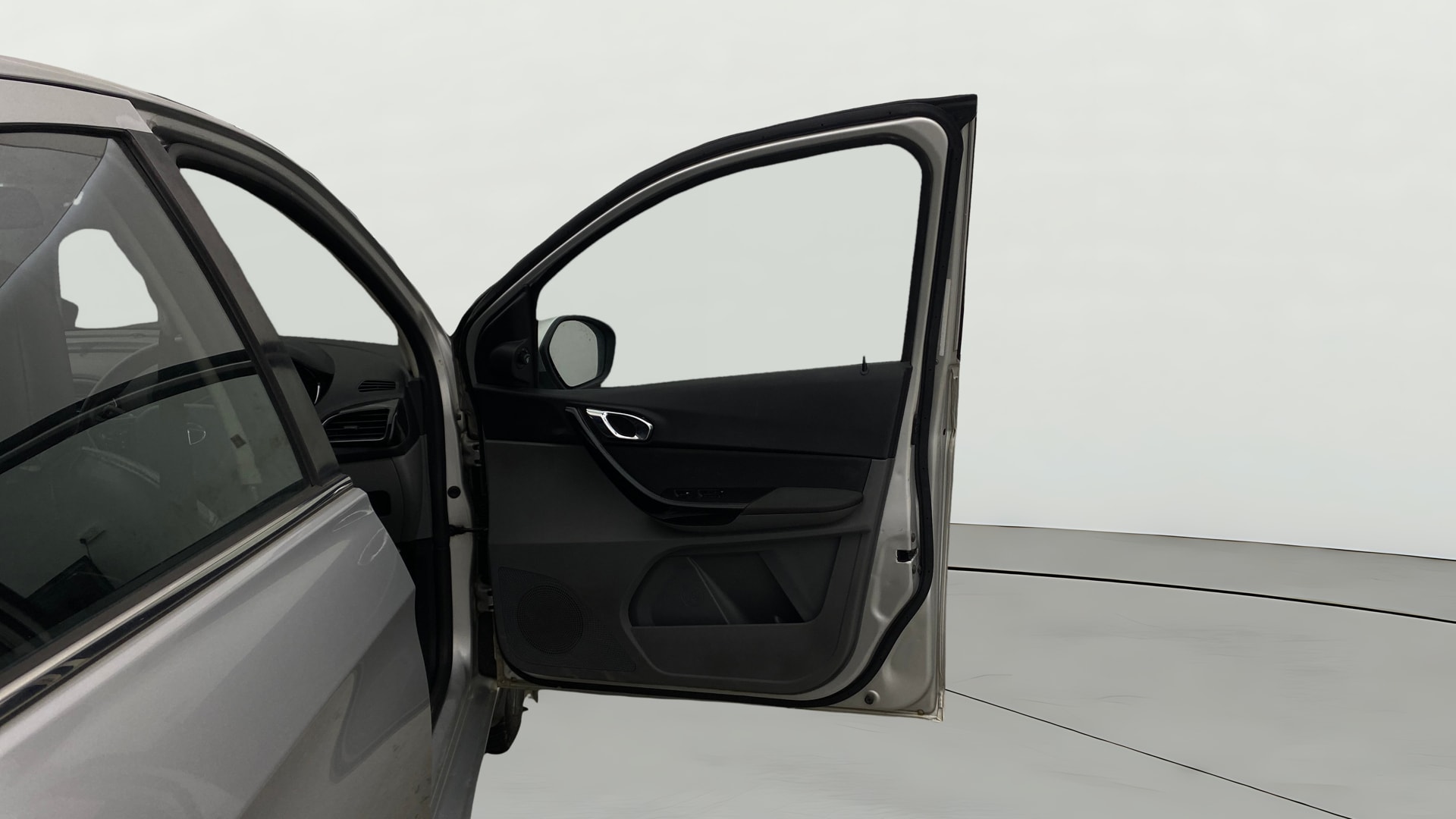View 2018 Tata Tigor XZ (O) Petrol Image 44 Used 2018 Tata Tigor XZ (O) Petrol Image 44