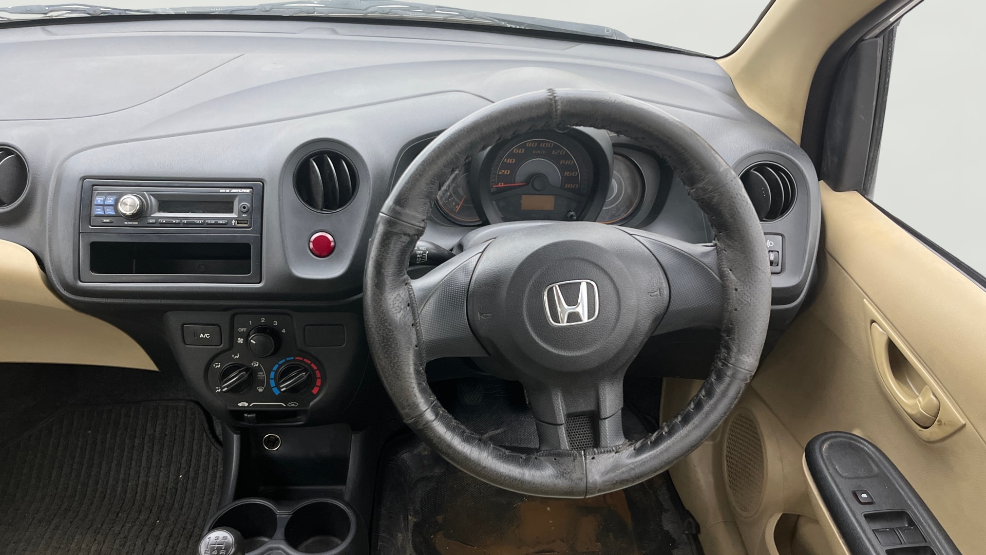 View 2014 Honda Amaze E MT Petrol BS IV Image 20 Used 2014 Honda Amaze E MT Petrol BS IV Image 20