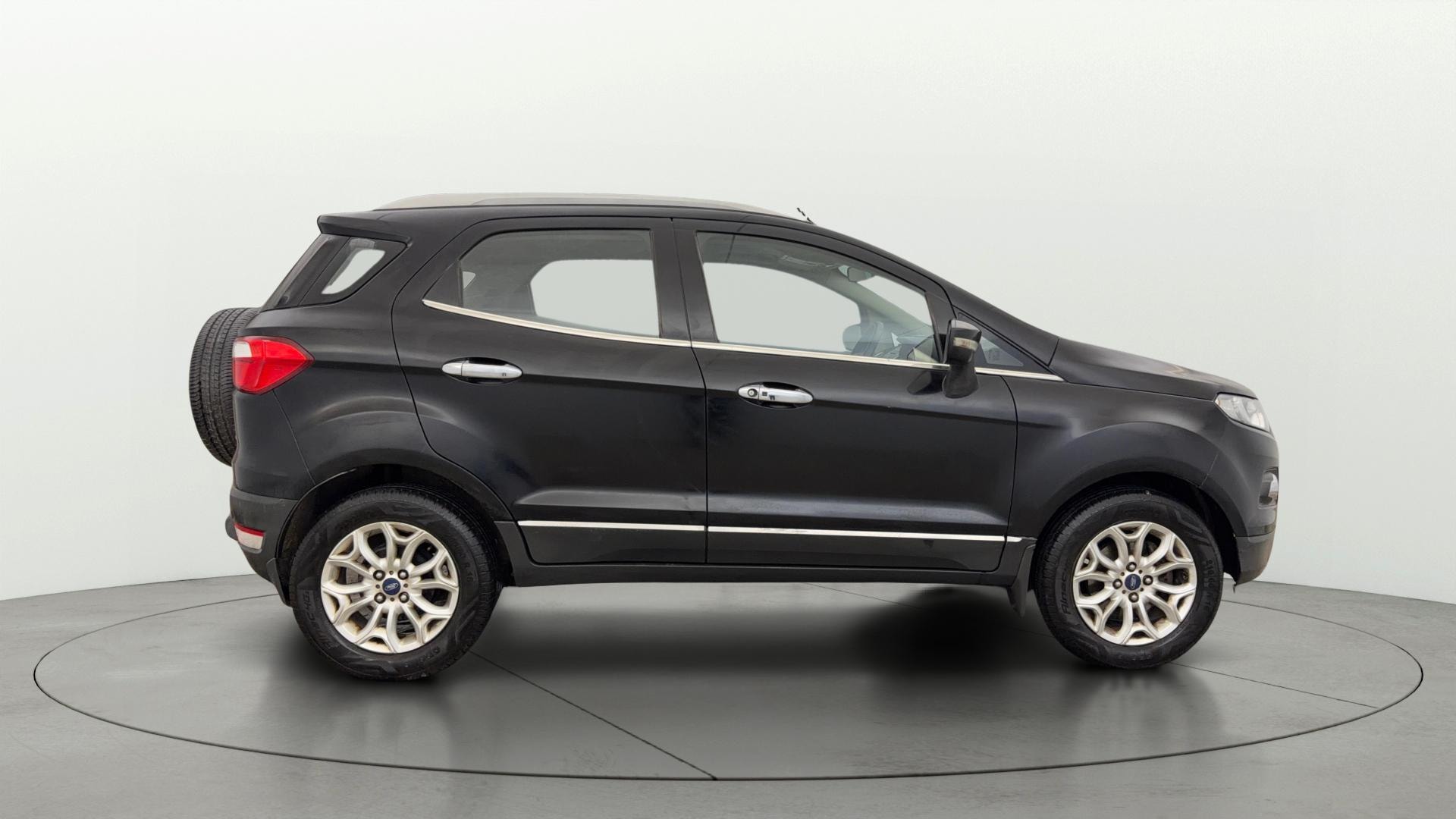 View 2017 Ford EcoSport 1.5 TDCi Diesel Ambiente BS IV Image 8 Used 2017 Ford EcoSport 1.5 TDCi Diesel Ambiente BS IV Image 8