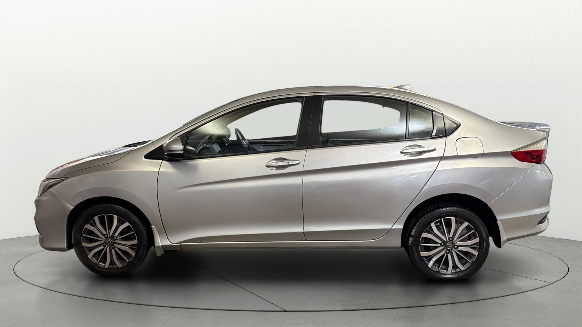 View 2017 Honda City ZX CVT Image 6 Used 2017 Honda City ZX CVT Image 6