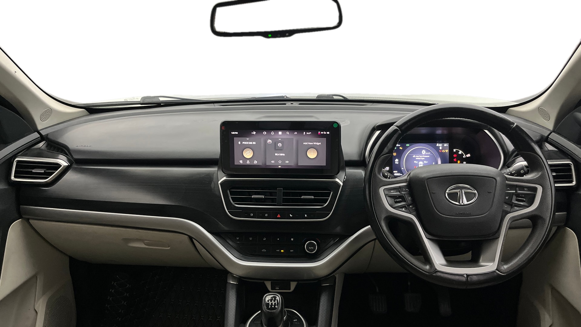 View 2023 Tata Safari XZ Image 17 Used 2023 Tata Safari XZ Image 17