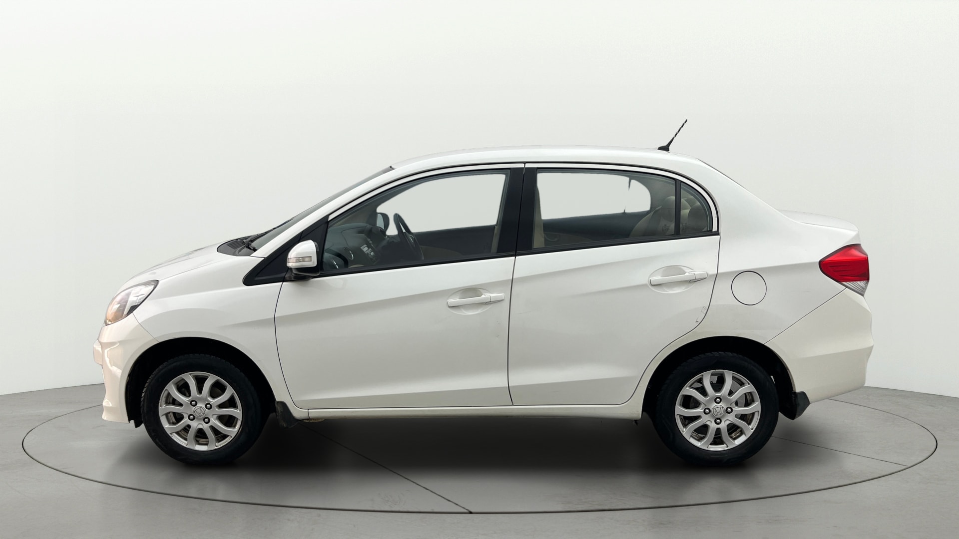 View 2013 Honda Amaze E MT Petrol BS IV Image 5 Used 2013 Honda Amaze E MT Petrol BS IV Image 5
