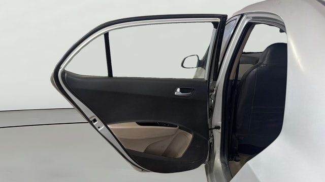 View Hyundai Xcent Image 22 Used Hyundai Xcent Image 22