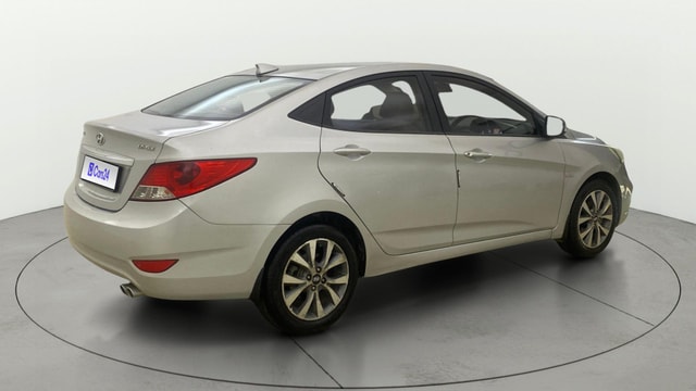 View Hyundai Fluidic Verna Image 41 Used Hyundai Fluidic Verna Image 41