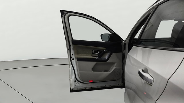 View Tata Safari Image 40 Used Tata Safari Image 40